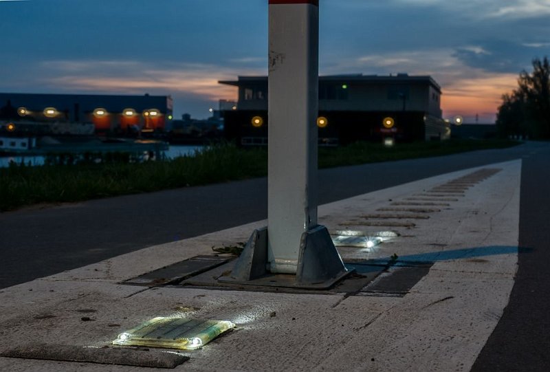 AH02.JPG - Verlichting op allerlei manieren in 1 foto vastgelegd.