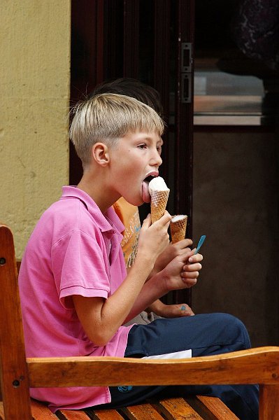 AE02.JPG - Eet smakelijk! Een goed belichte opname.