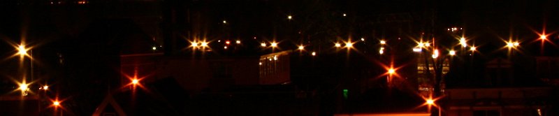 AH01.jpg - Ook hier dus door het kleine diafragma weer duidelijke sterren bij elk licht punt.