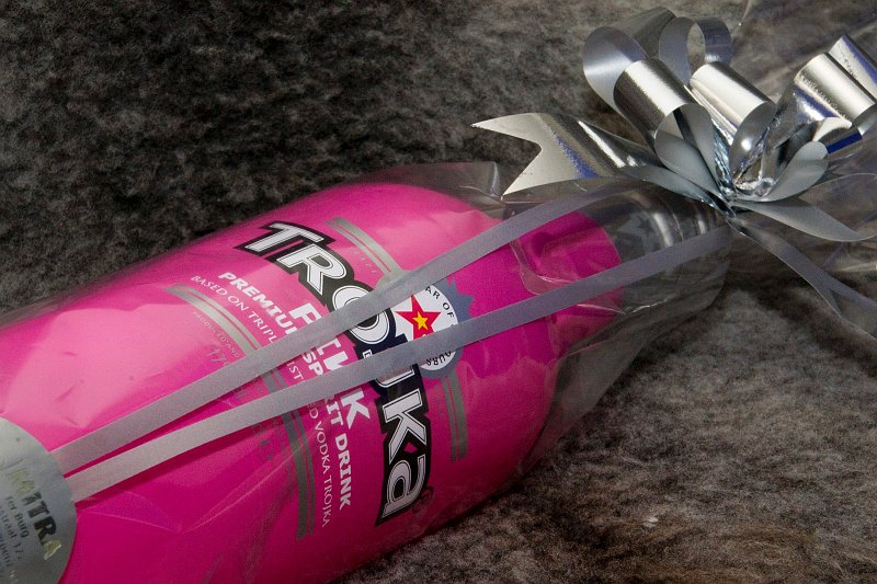 AC02.jpg - Een verpakking in een cadeauverpakking. Ook weer een goede scherpte en belichting.