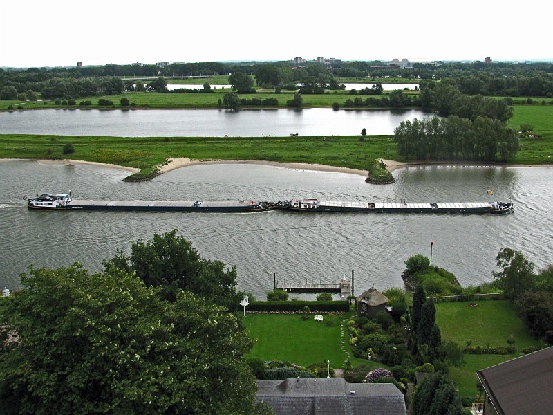 AC03.JPG - Prachtig dat kijkje van boven af. (Vogel perspectief) Het maakt er een heel ander landschap van. Ook goed belicht.