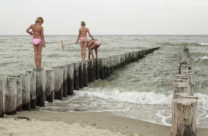 AF01.jpg - Het zijn spelende kinderen maar speeltuin??........... Verder een goede foto wat betreft belichting en beeldopbouw.