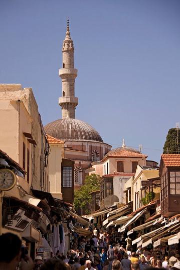 AG02.jpg - Ik had de minaret iets meer naar links gezet. Zo ongeveer de koepel aan de linkerkant.