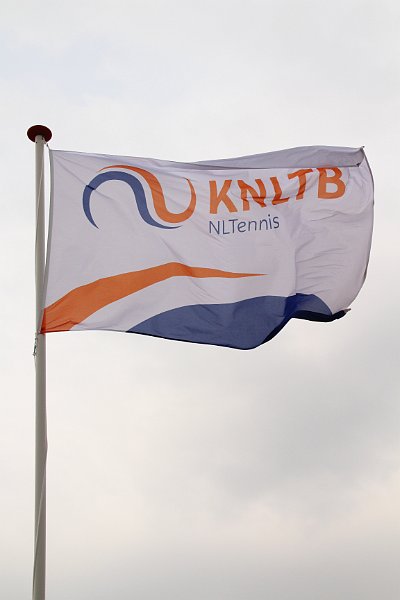 AL03.JPG - Ook deze wapperende vlag is door de 1/4000ste seconde absoluut zonder beweging.