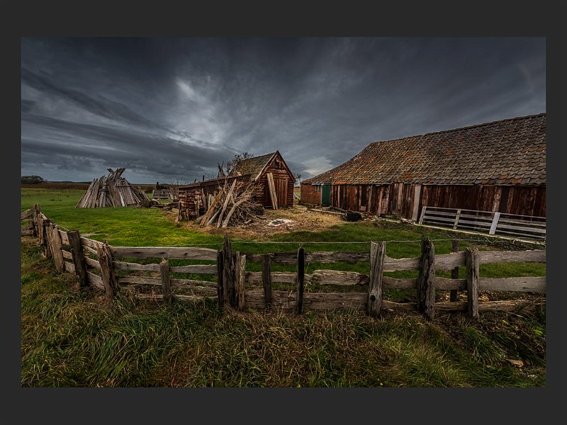 AA03.jpg - Ook deze heeft weer een sterke compositie. Wat betreft de HDR is deze ook iets minder sterk, waardoor het ook wat minder overdreven overkomt in mijn ogen.