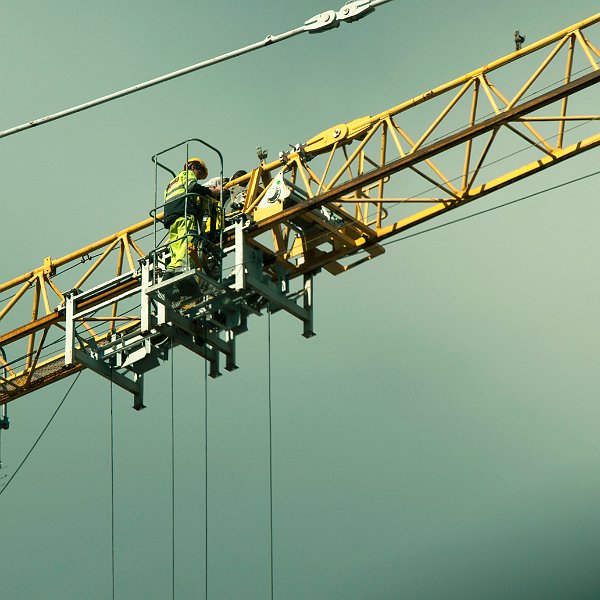 AA02.jpg - Belichting is goed alleen de kleur van de lucht is wat vreemd groenig. Mogelijk dat een andere witbalansinstelling een beter resultaat zou hebben gegeven.