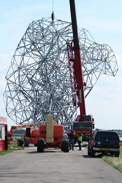 AH02.JPG - Ondanks de grote hoeveelheid lichte lucht is de foto goed belicht.